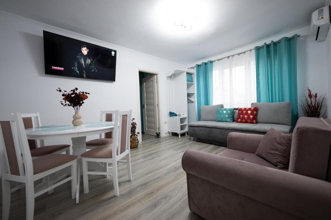 L&R Boutique Apartment Otelu Rosu Buitenkant foto