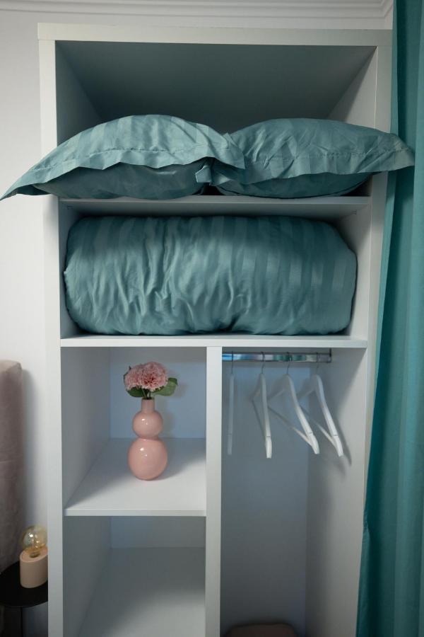 L&R Boutique Apartment Otelu Rosu Buitenkant foto